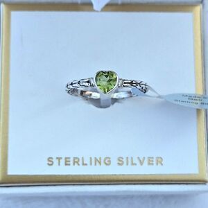 Annika Witt Dainty Peridot Heart💚 Ring💍 - NIB
